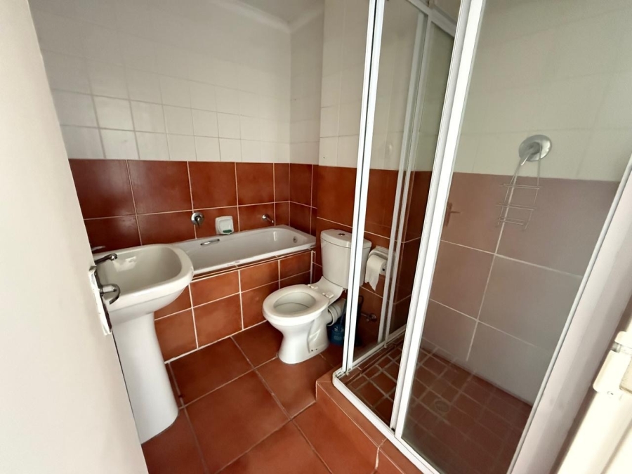 2 Bedroom Property for Sale in Guldenland Western Cape